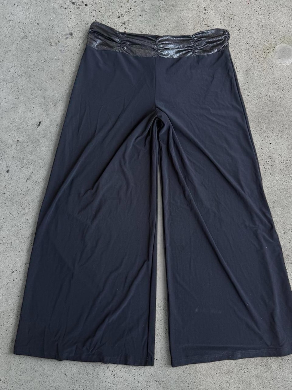 Vintage black wide leg pants // plus size
